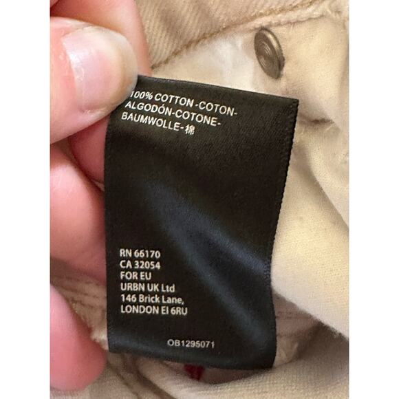 BDG Urban Outfitters White High Rise Cheeky Shorts Cut Off Raw Hem Size 25 - Picture 5 of 7